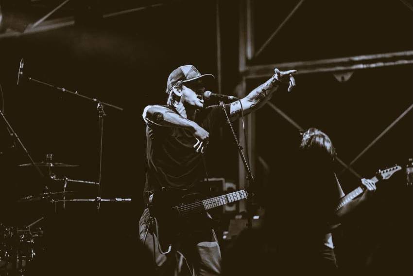 The Hooplas vocalist and guitarist Adam Martin has died, RIP.