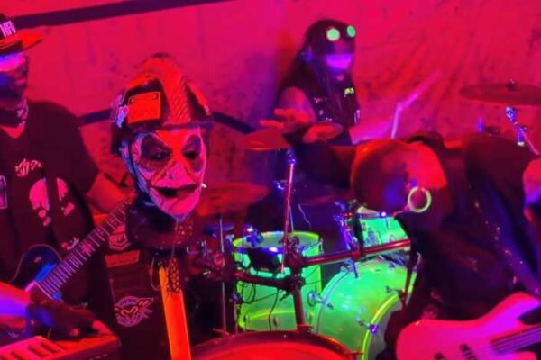 Screenshot for new Crossbreed video