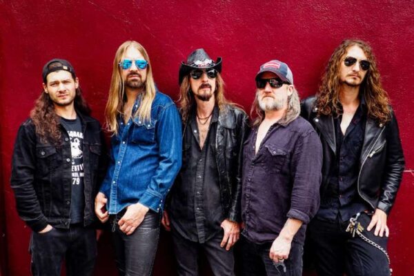 Ten Ton Mojo promo photo 2026